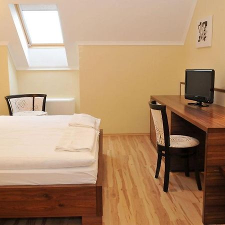 Mizse Motel Lajosmizse Room photo