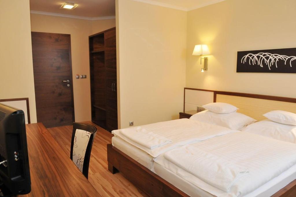 Mizse Motel Lajosmizse Room photo